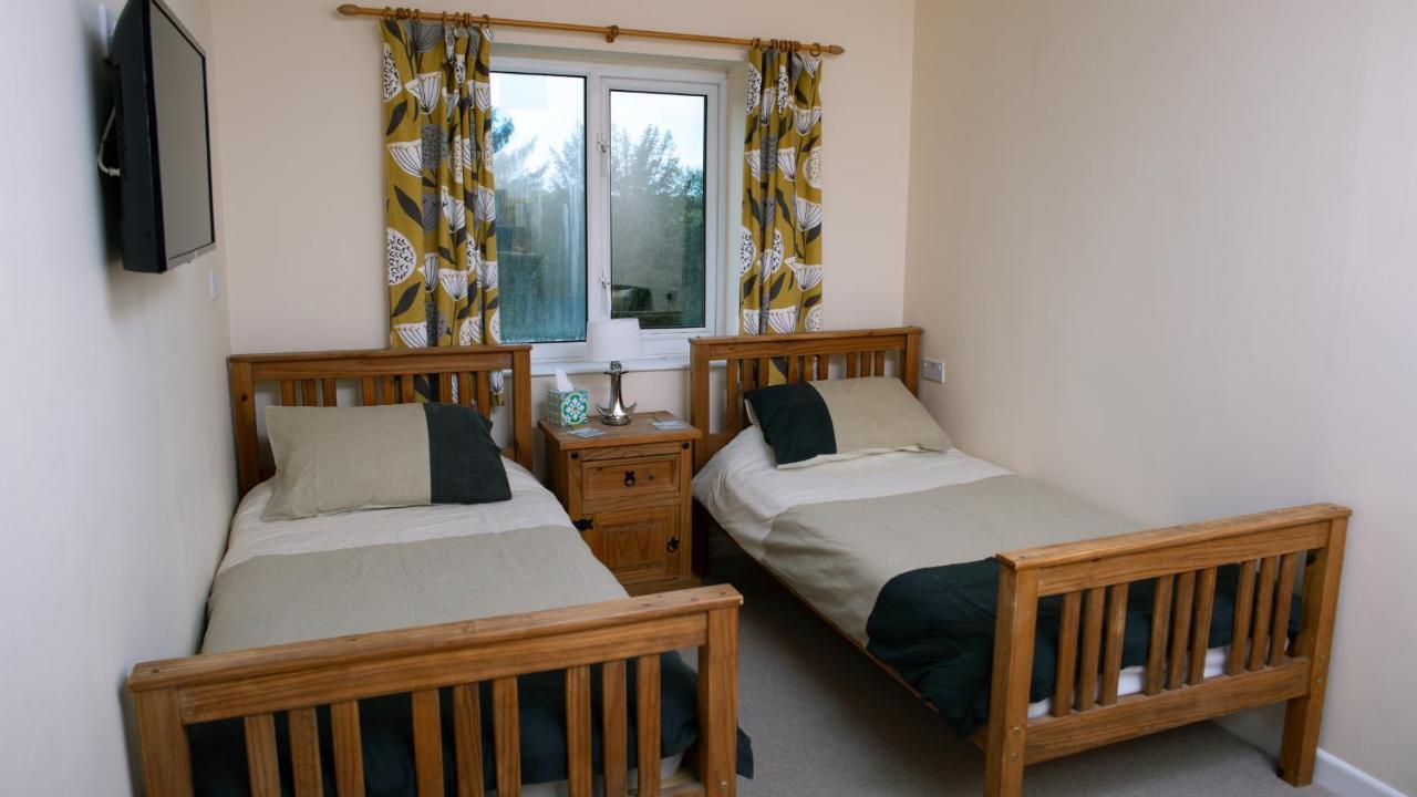 The Anchor Inn Hartland Bagian luar foto