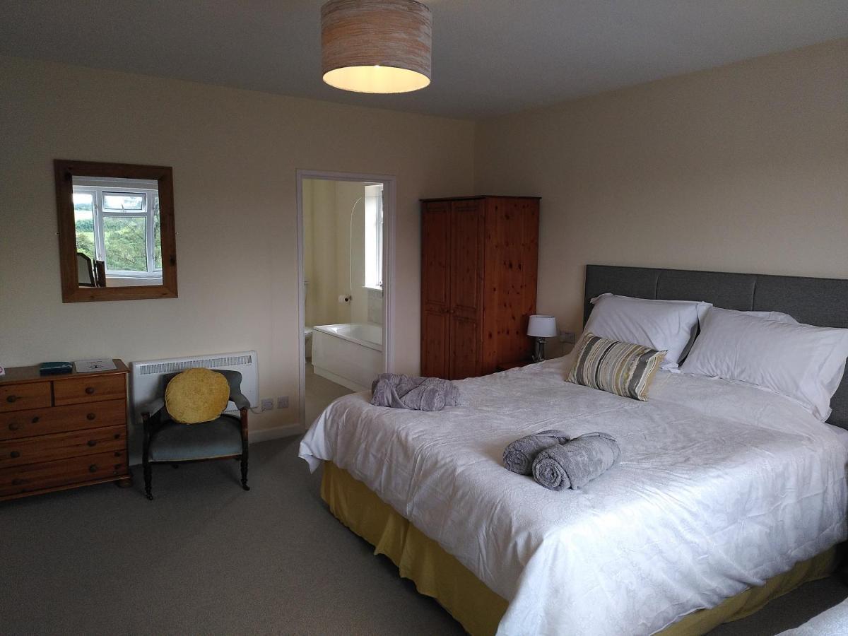 The Anchor Inn Hartland Bagian luar foto
